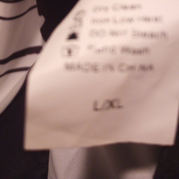 Skeleton bodysuit blk & wte L/XL New without tags! - Picture 4 of 6